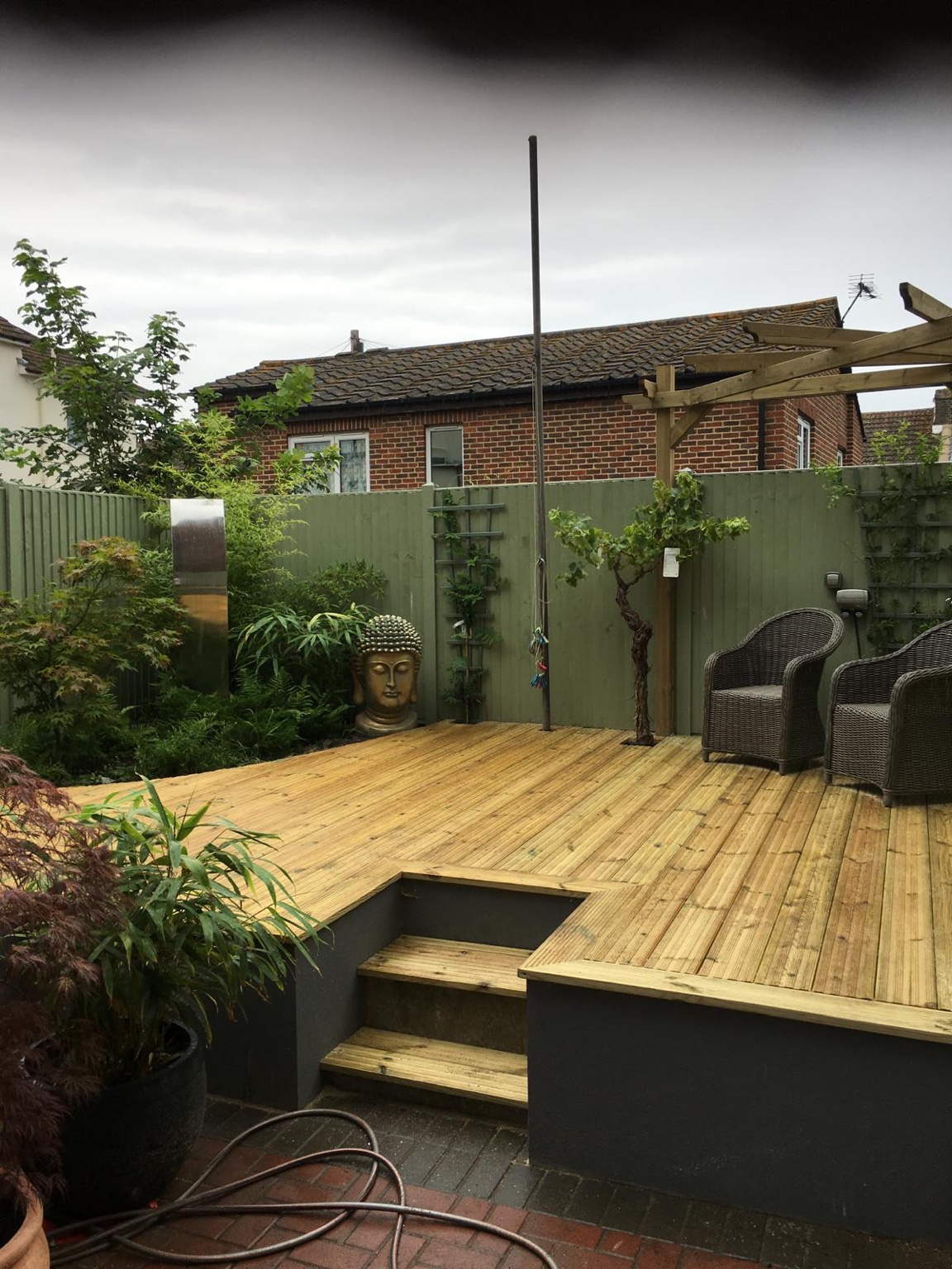 Inset steps in the deck